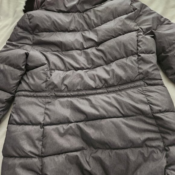 NWT GAP PUFFER JACKET - Picture 2 of 5